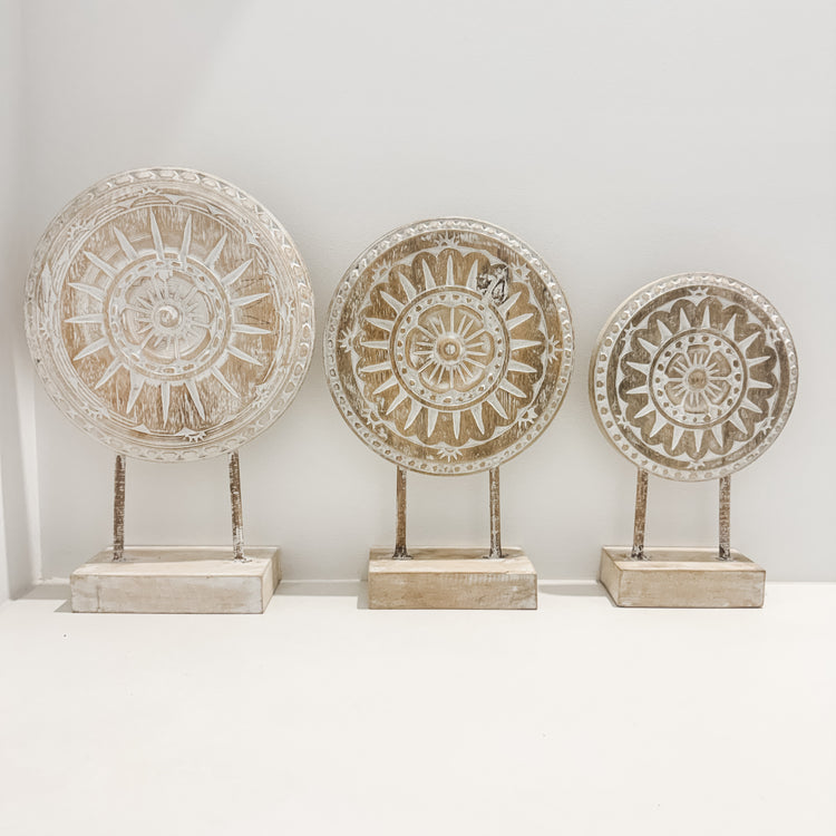 Solana Carved Timber Stand
