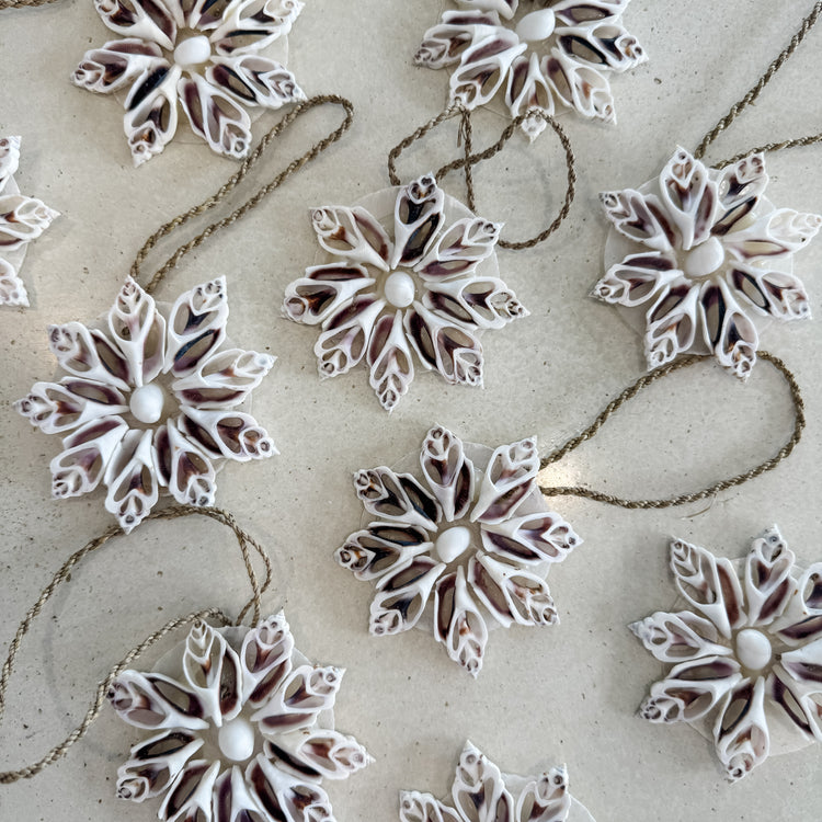 Coastal Shell Snowflake – Natural