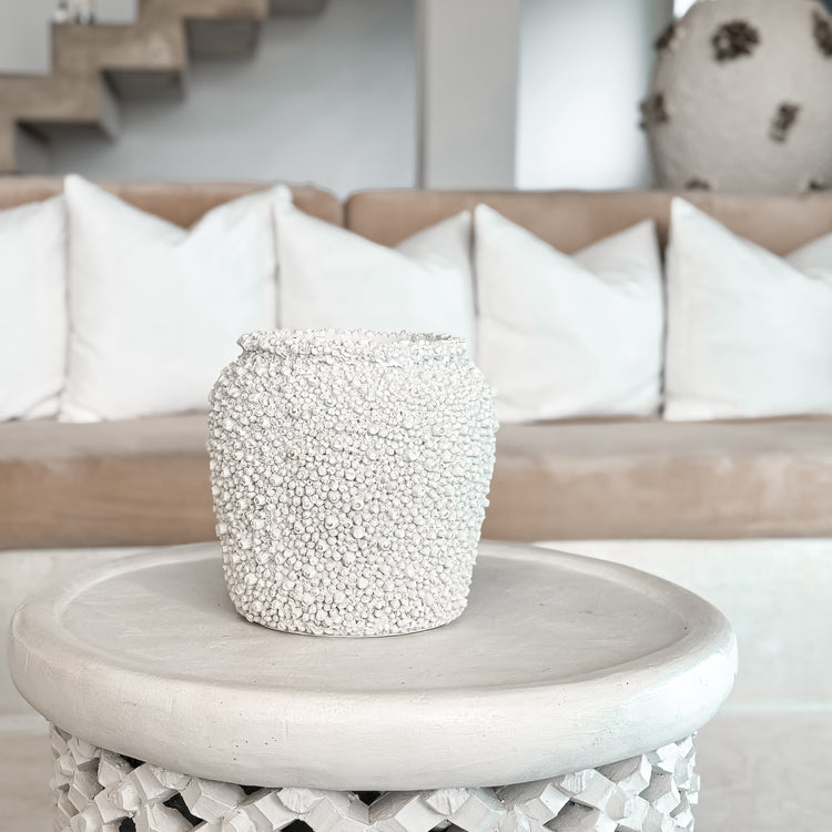 Reina Resin Pot - White