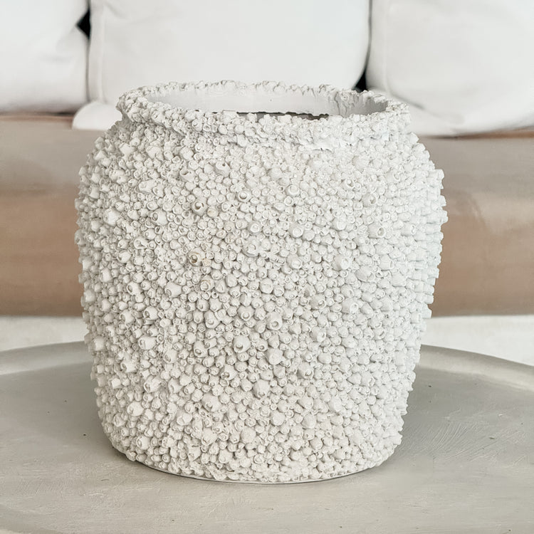 Reina Resin Pot - White