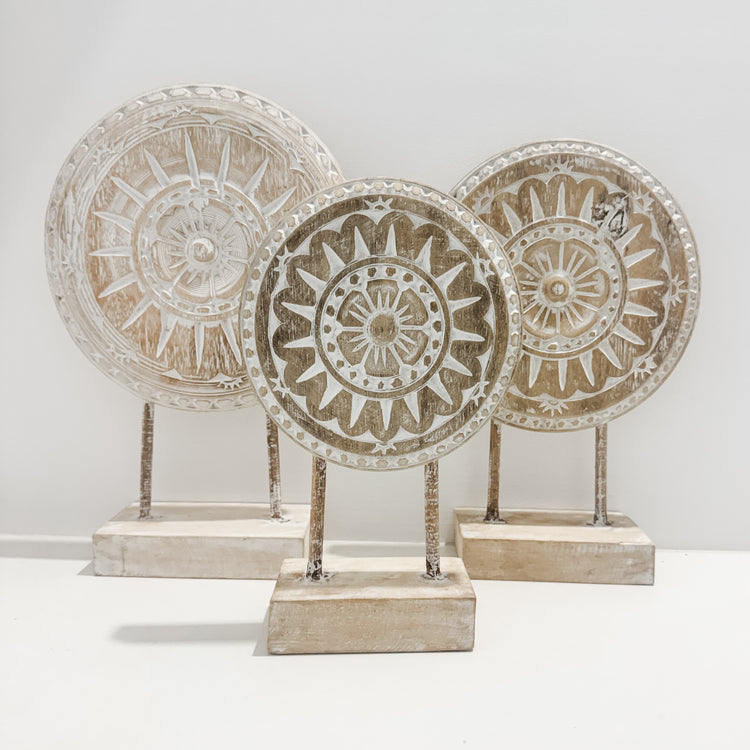 Solana Carved Timber Stand