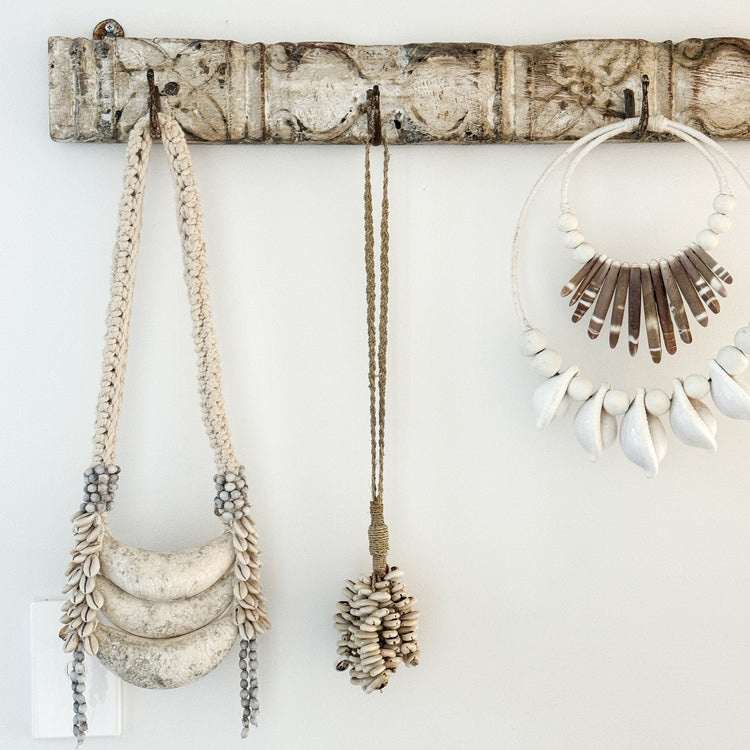 Isle Shell Tassel | Cowrie