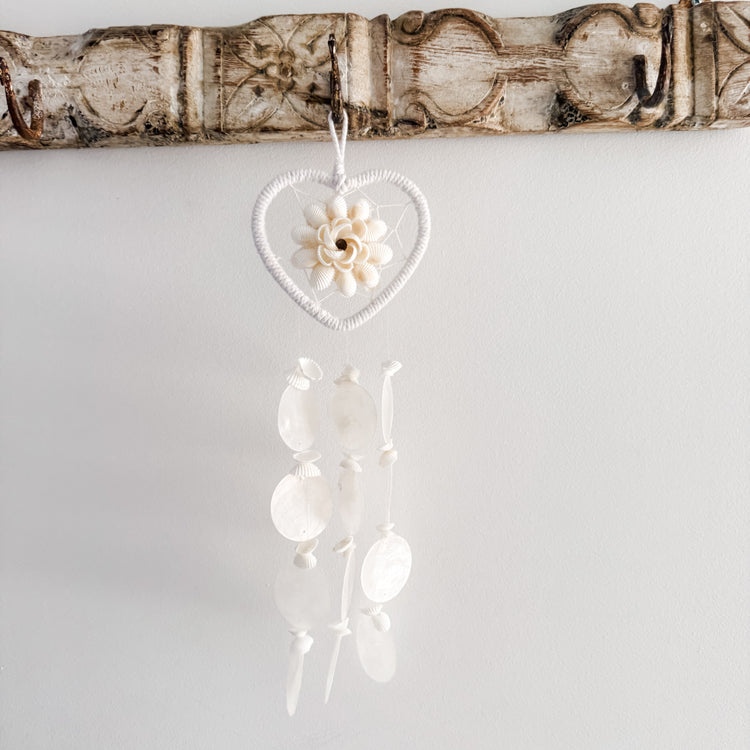White Heart Shell Chime