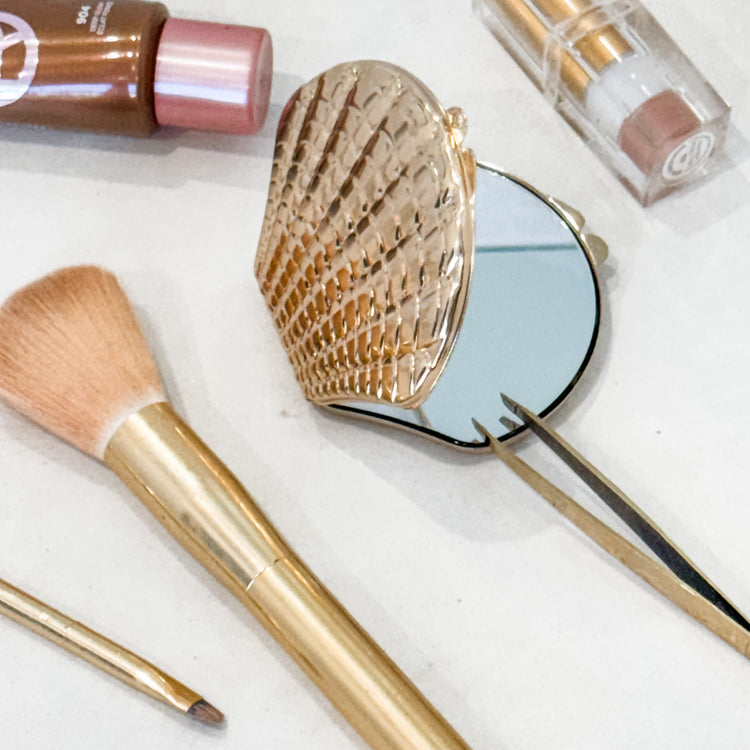 Shell Compact Mirror
