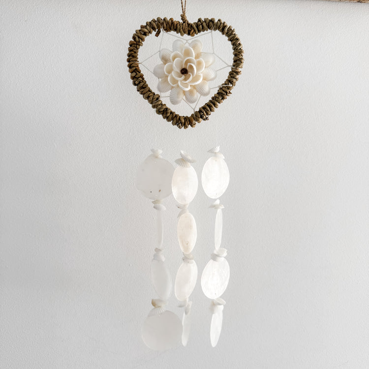 Rustic Heart Shell Chime