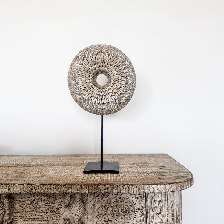 Cowrie Sun Disc Stand