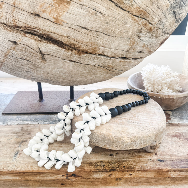 Black & White Shell Necklace