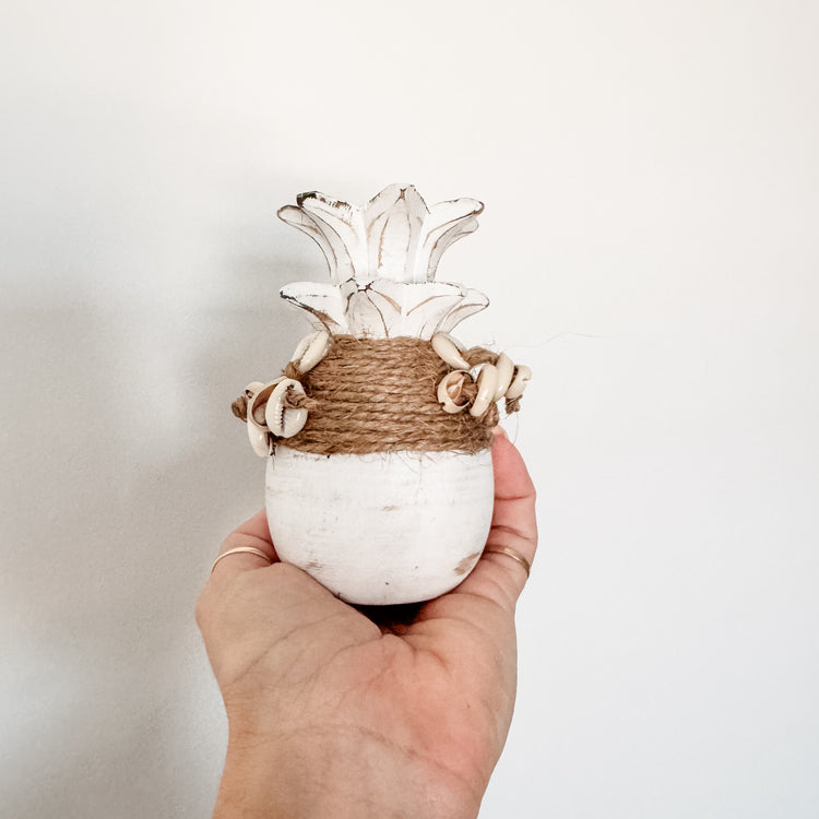 Coastal Cowrie Pineapple Decor Set