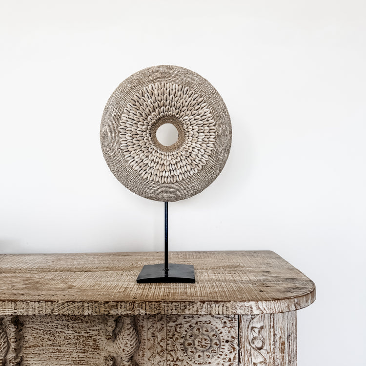 Cowrie Sun Disc Stand