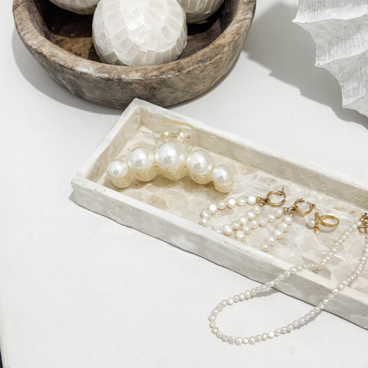 Paloma Pearl Hair Claw Clip