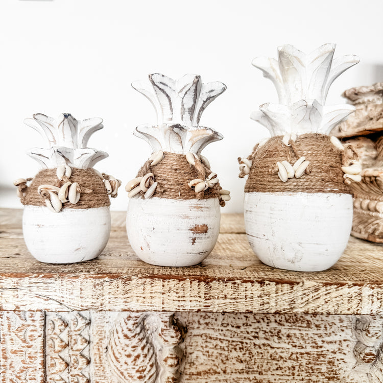 Coastal Cowrie Pineapple Decor Set