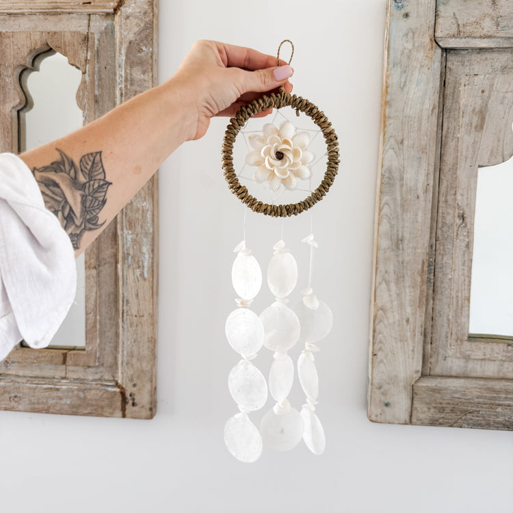 Rustic Circle Shell Chime