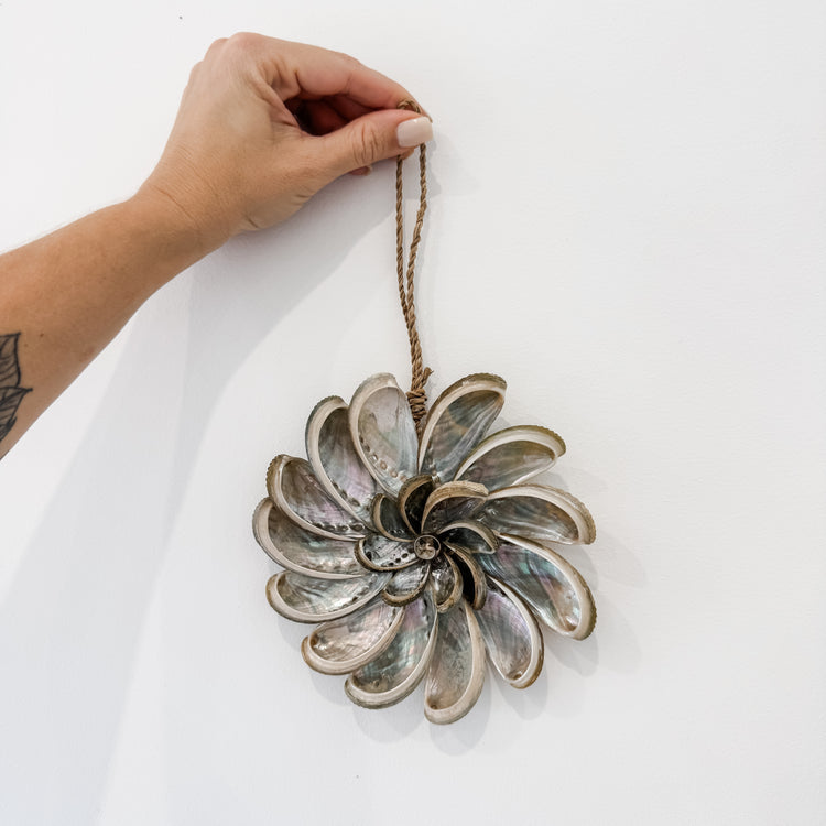 Natural Abalone Blossom Wall Hanging – 16cm