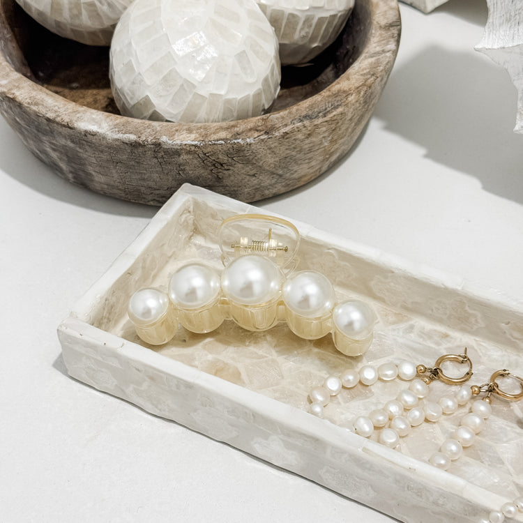 Paloma Pearl Hair Claw Clip