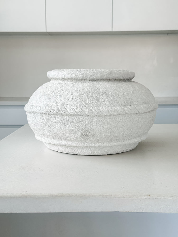 Rovenna Composite Vase