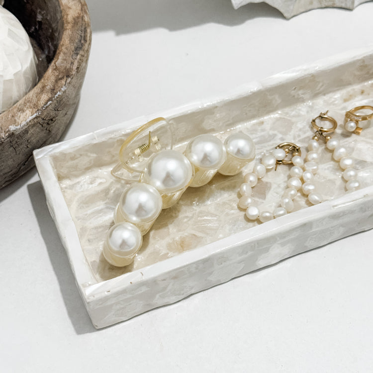 Paloma Pearl Hair Claw Clip
