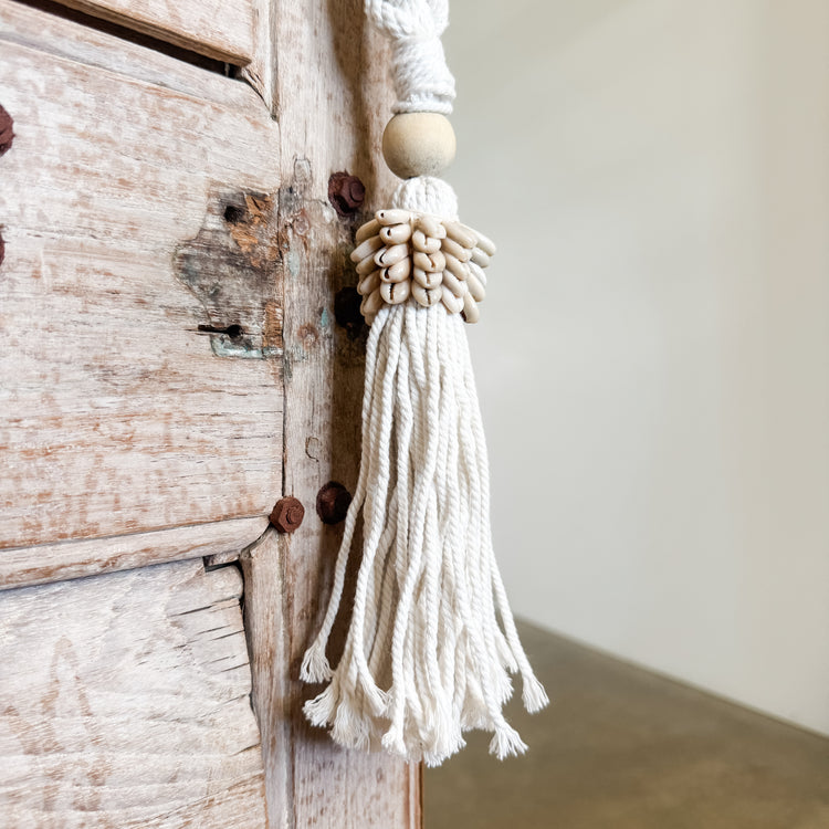 Shell Detail Tassel