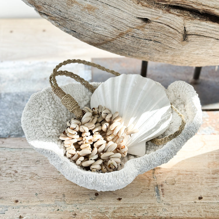 Isle Shell Tassel | Cowrie