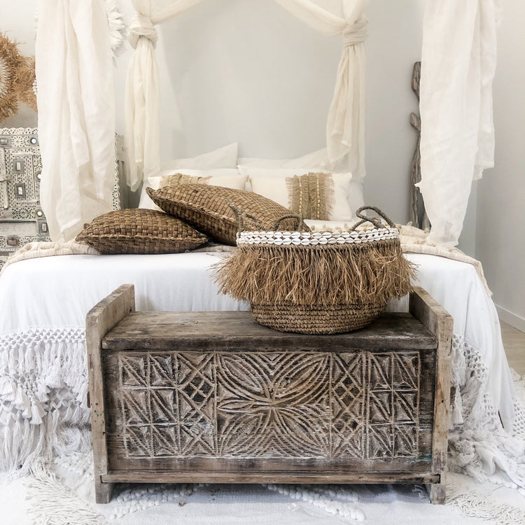 Bora Bora Raffia Baskets | Cowrie Shell