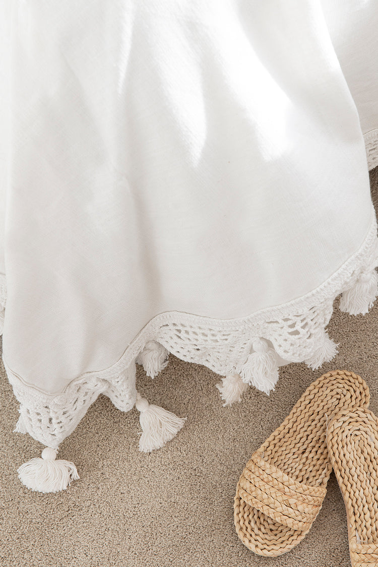 Gypsy Throw Blanket Tassel Detail