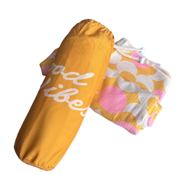 Good Vibes Towel | Retro Dot | Willow & the Waves Collection
