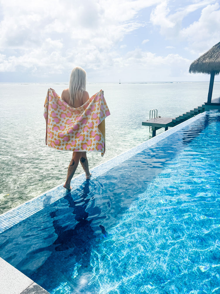 Good Vibes Towel | Retro Dot | Willow & the Waves Collection