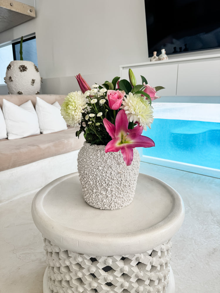 Reina Resin Pot - White
