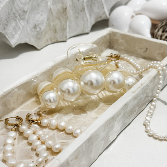 Paloma Pearl Hair Claw Clip