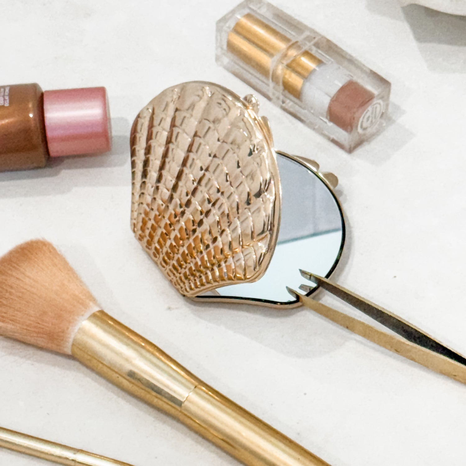 Shell Compact Mirrior Shell Compact Mirror