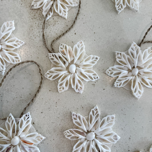 Coastal Shell Snowflake – Ivory