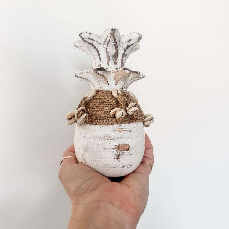 Coastal Cowrie Pineapple Decor Set