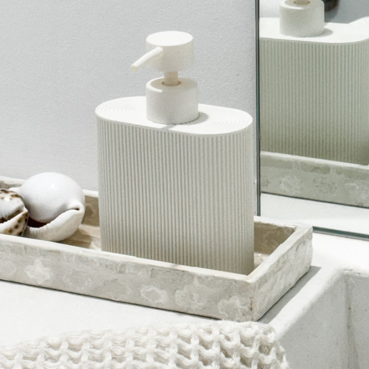 Sid Ribbed Resin Dispenser – Ivory