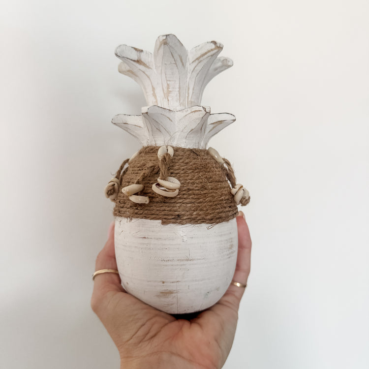 Coastal Cowrie Pineapple Decor Set