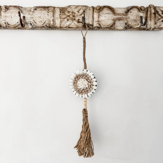 Shell Bloom Tassel Hanging – Neutral