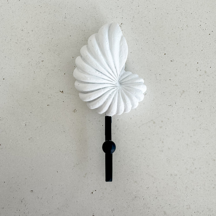 Coastal Shell Trio – Resin Wall Hook Set (3)