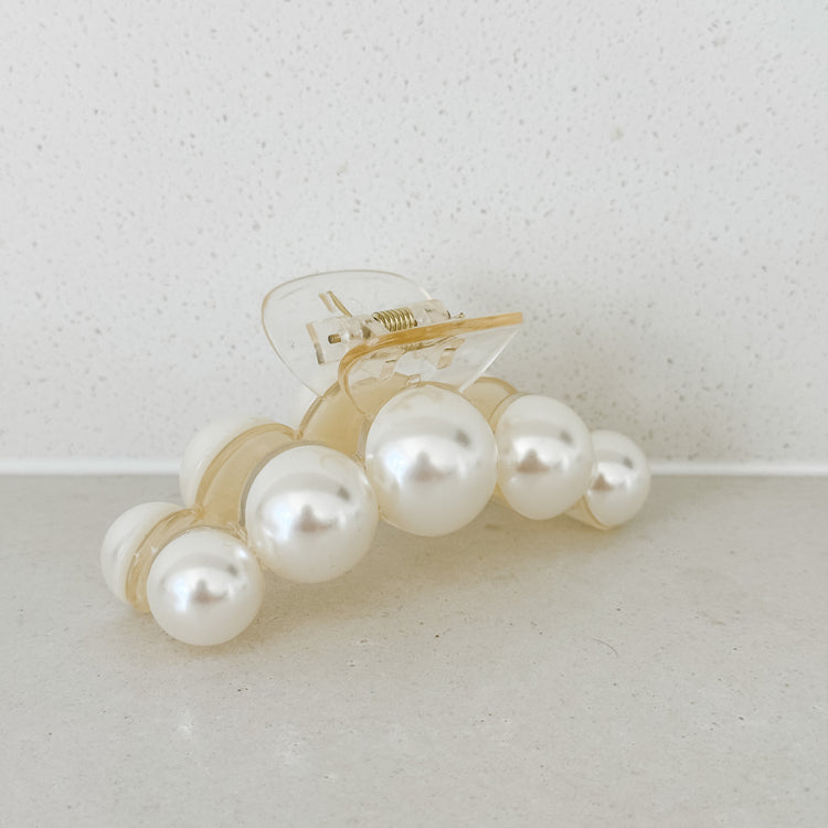 Paloma Pearl Hair Claw Clip