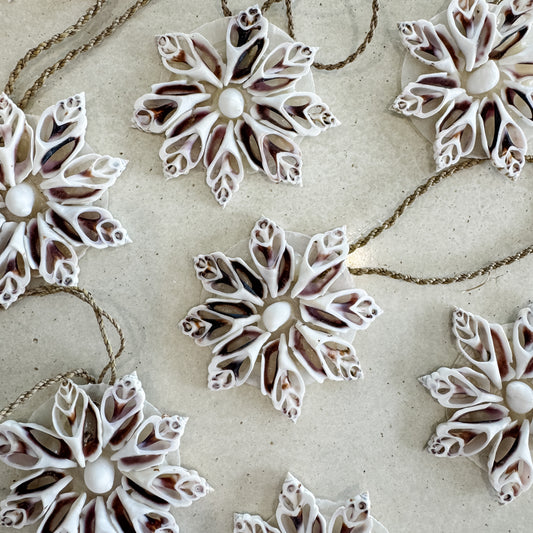 Coastal Shell Snowflake – Natural