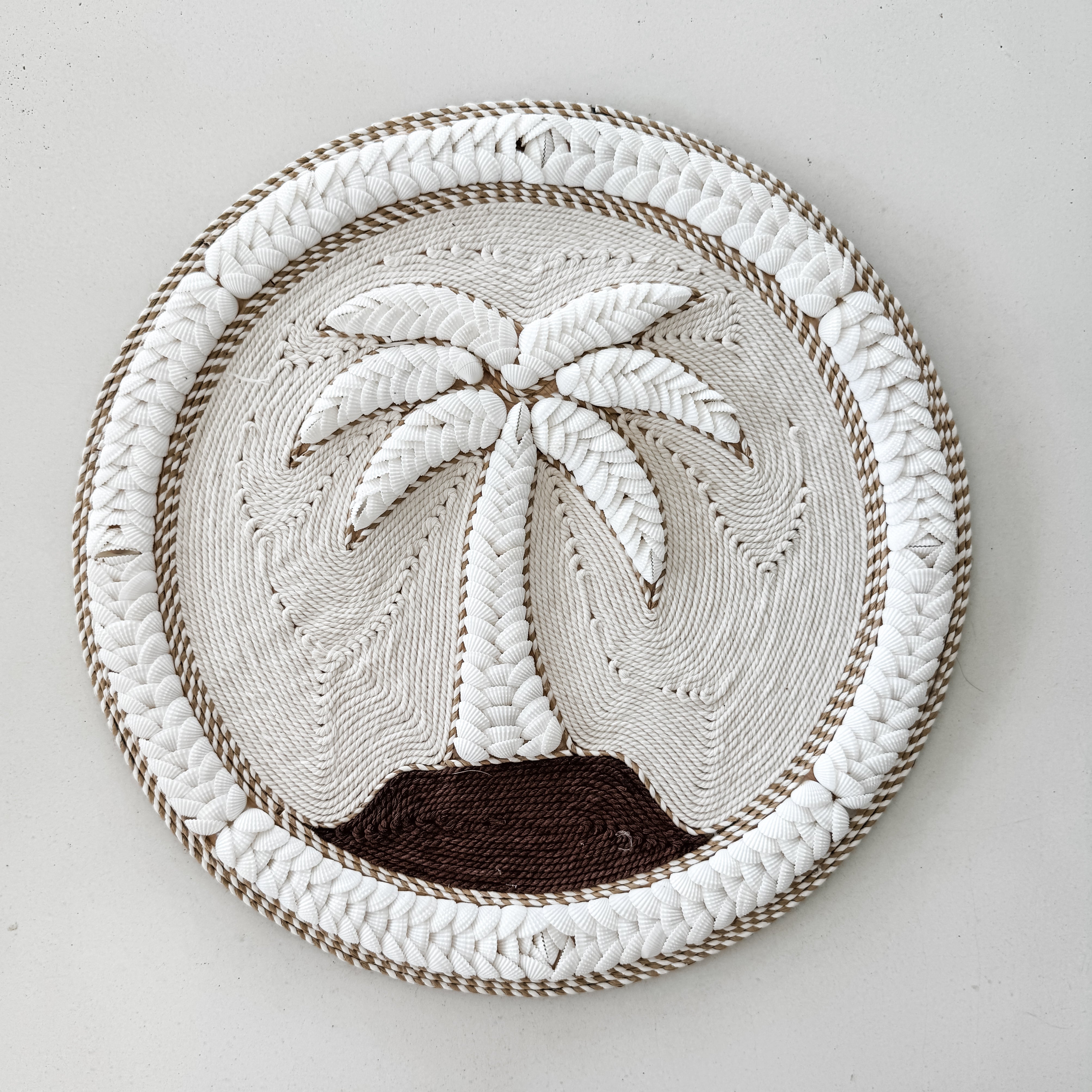 Palm Cove Shell & Rope Palm Tree Wall Hanging – Coastal Wall Décor