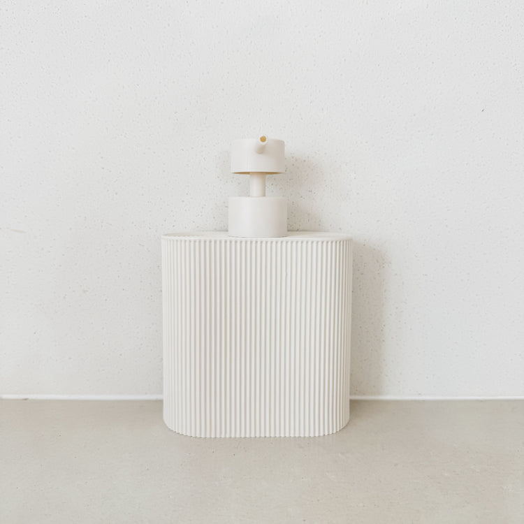 Sid Ribbed Resin Dispenser – Ivory