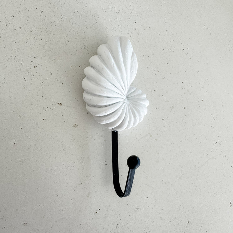 Coastal Shell Trio – Resin Wall Hook Set (3)