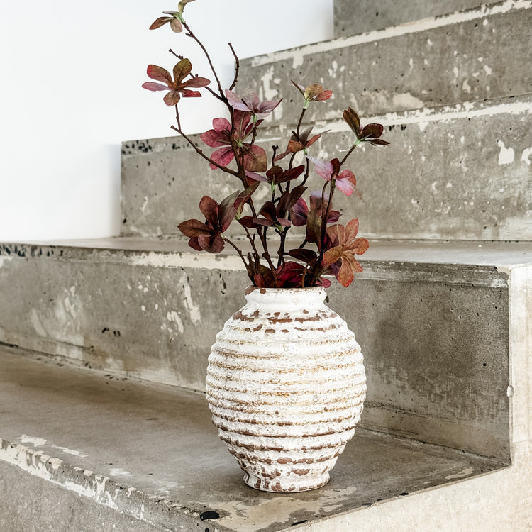 Textured Terracotta Bud Vase – 16.5×13cm