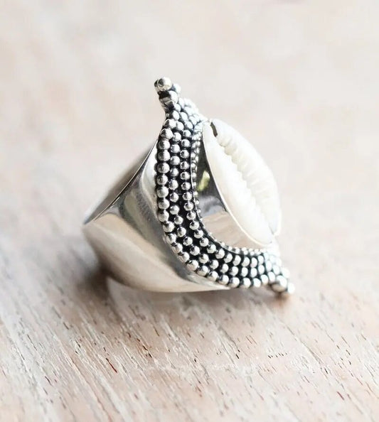 Cowrie Shield Shell Ring | Silver | Willow & the Waves Collection