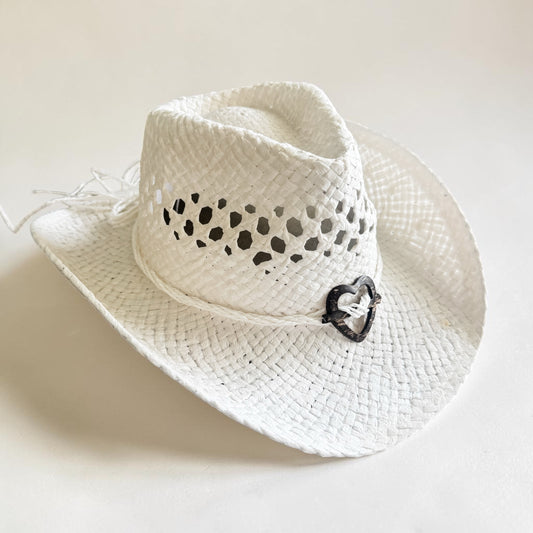 Amora Cowgirl Hat | White with Heart Buckle