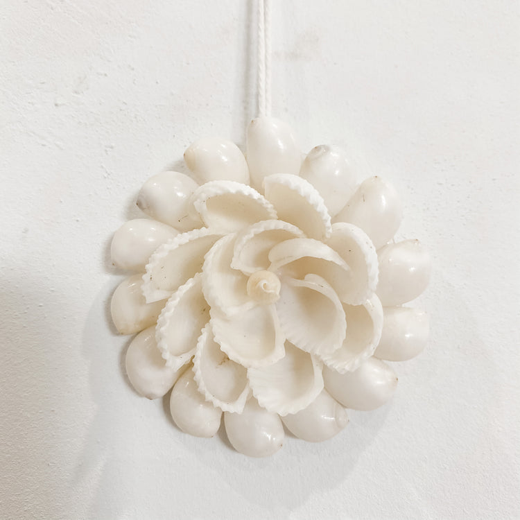 Hanging Shell Ornaments Round White Shell